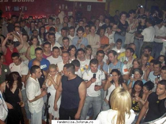 Ce crezi despre Denisa? - Clik pe poza pentru a mari iar pentru a copia - Forum-ul fanilor adevarati