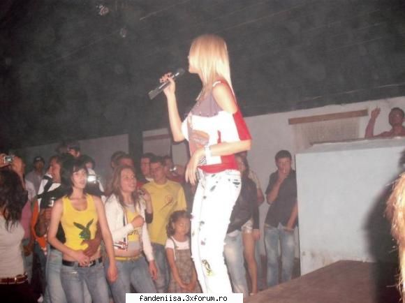 Ce crezi despre Denisa? - Clik pe poza pentru a mari iar pentru a copia - Forum-ul fanilor adevarati